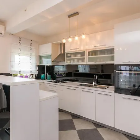 Maris Zadarvillas Vila