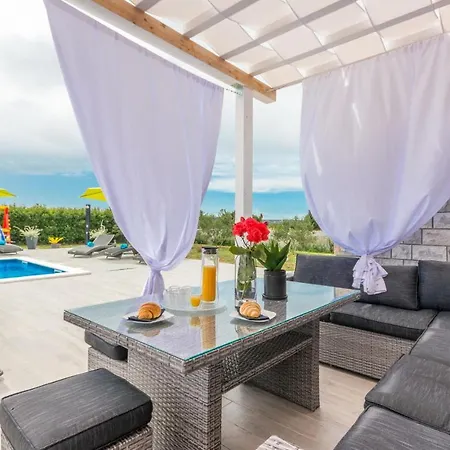 ヴィラ Maris Zadarvillas Tinj